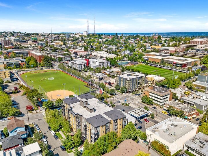 412 11th Avenue 309  Seattle WA 98122 photo