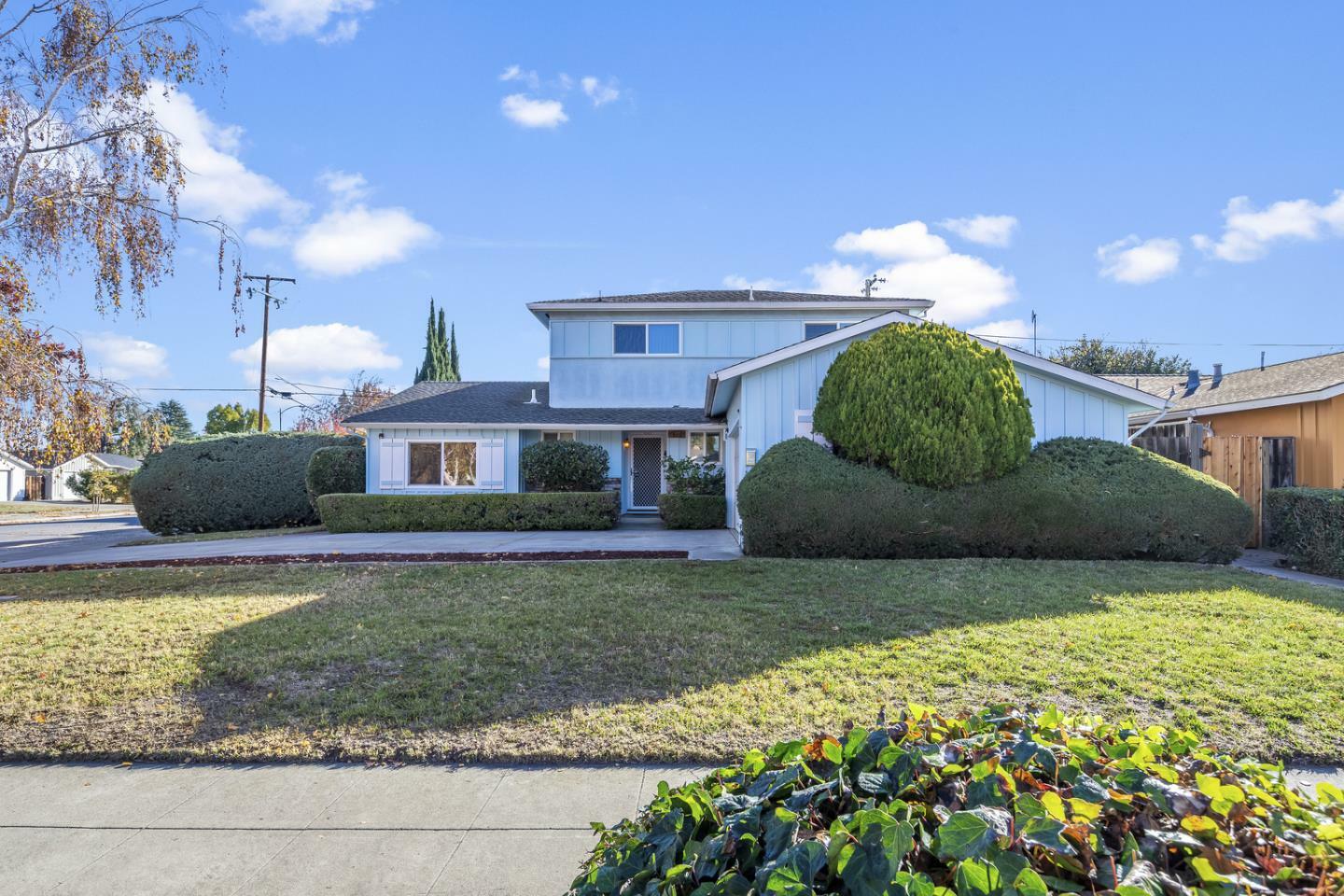 Property Photo:  712 Live Oak Way  CA 95129 