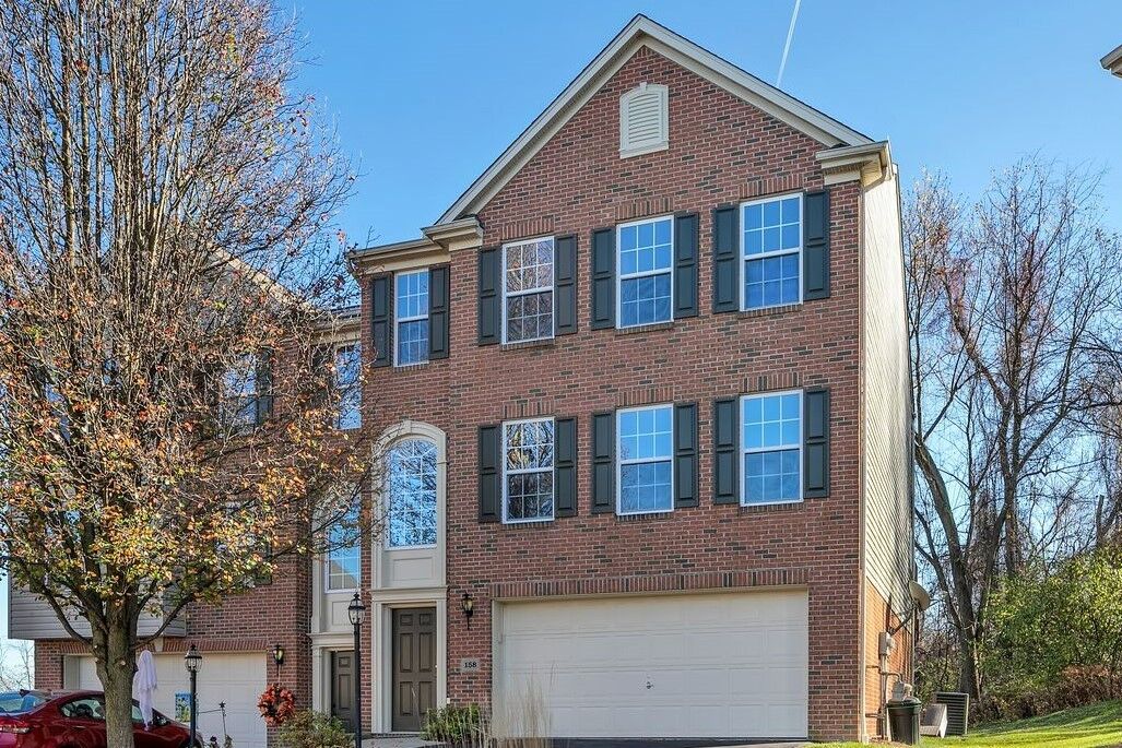 Property Photo: 158 Aidan Ct PA 15226