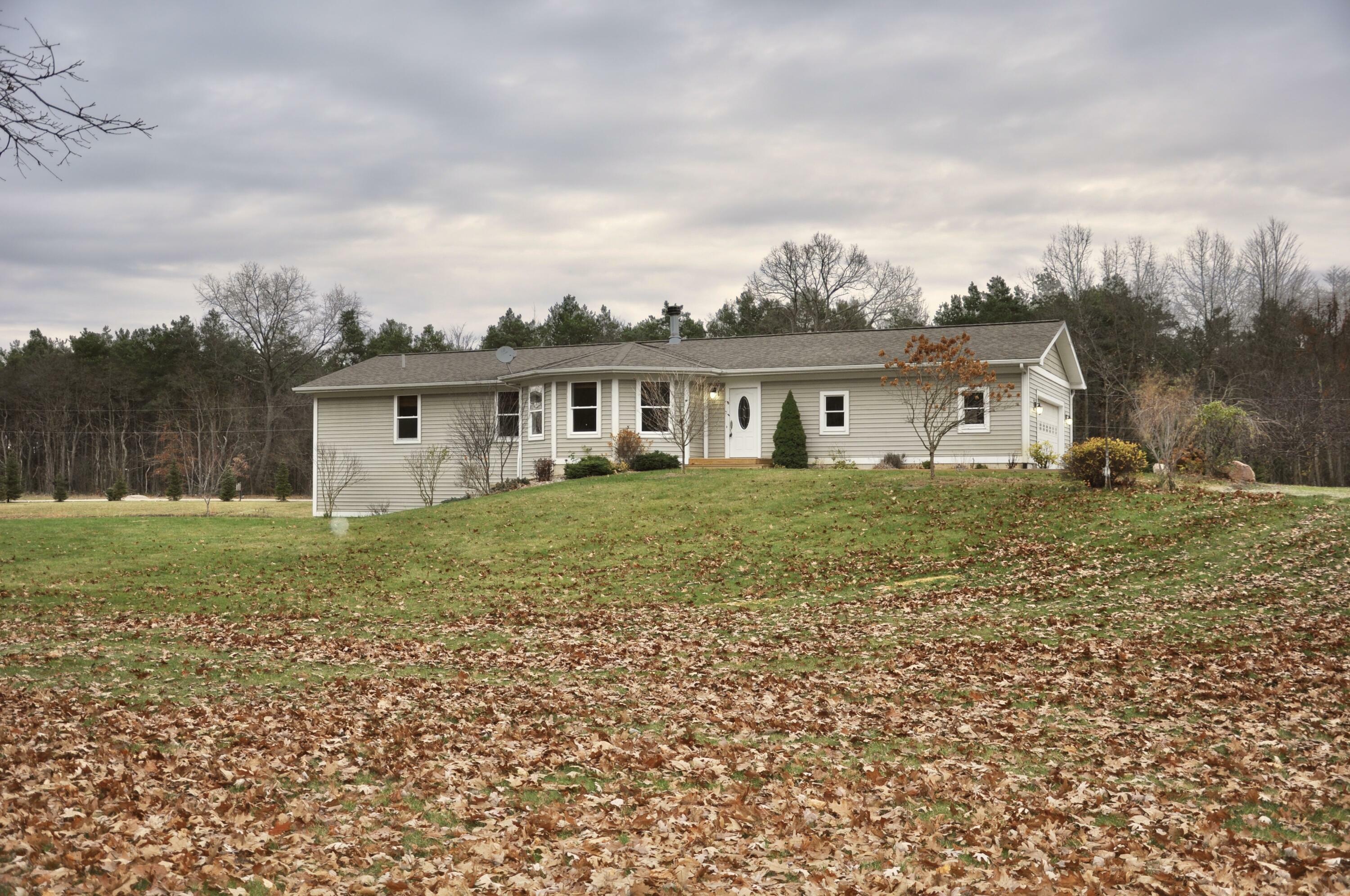 Property Photo: 2970 Farr Road MI 49415