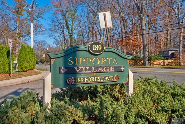 189 Forest Avenue 310  Paramus NJ 07652 photo