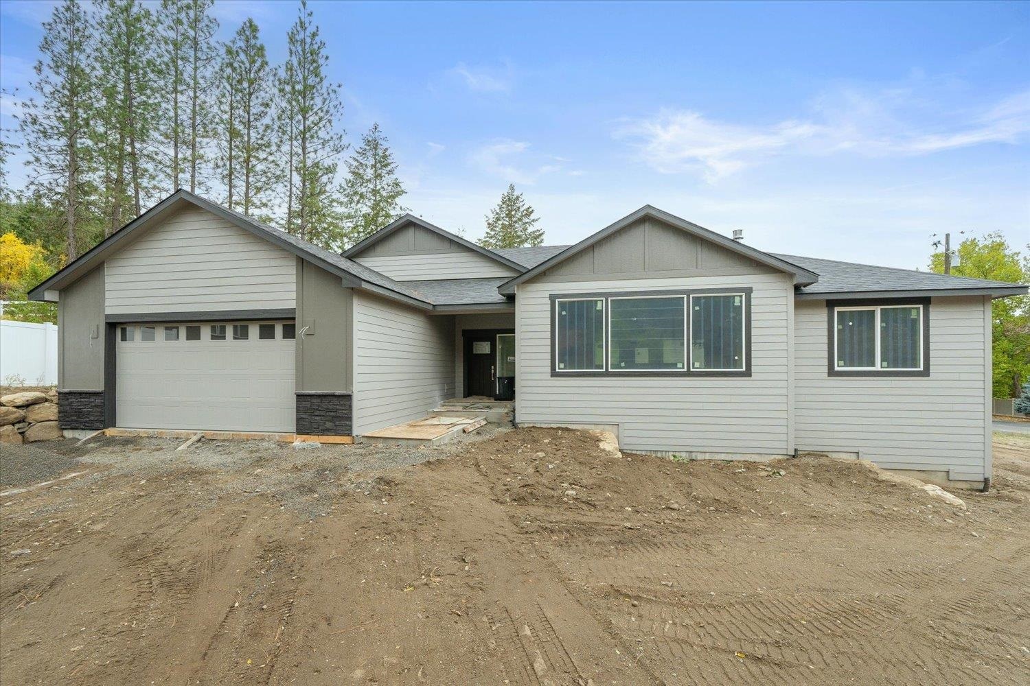 Property Photo: 11527 N Kathy Dr WA 99218