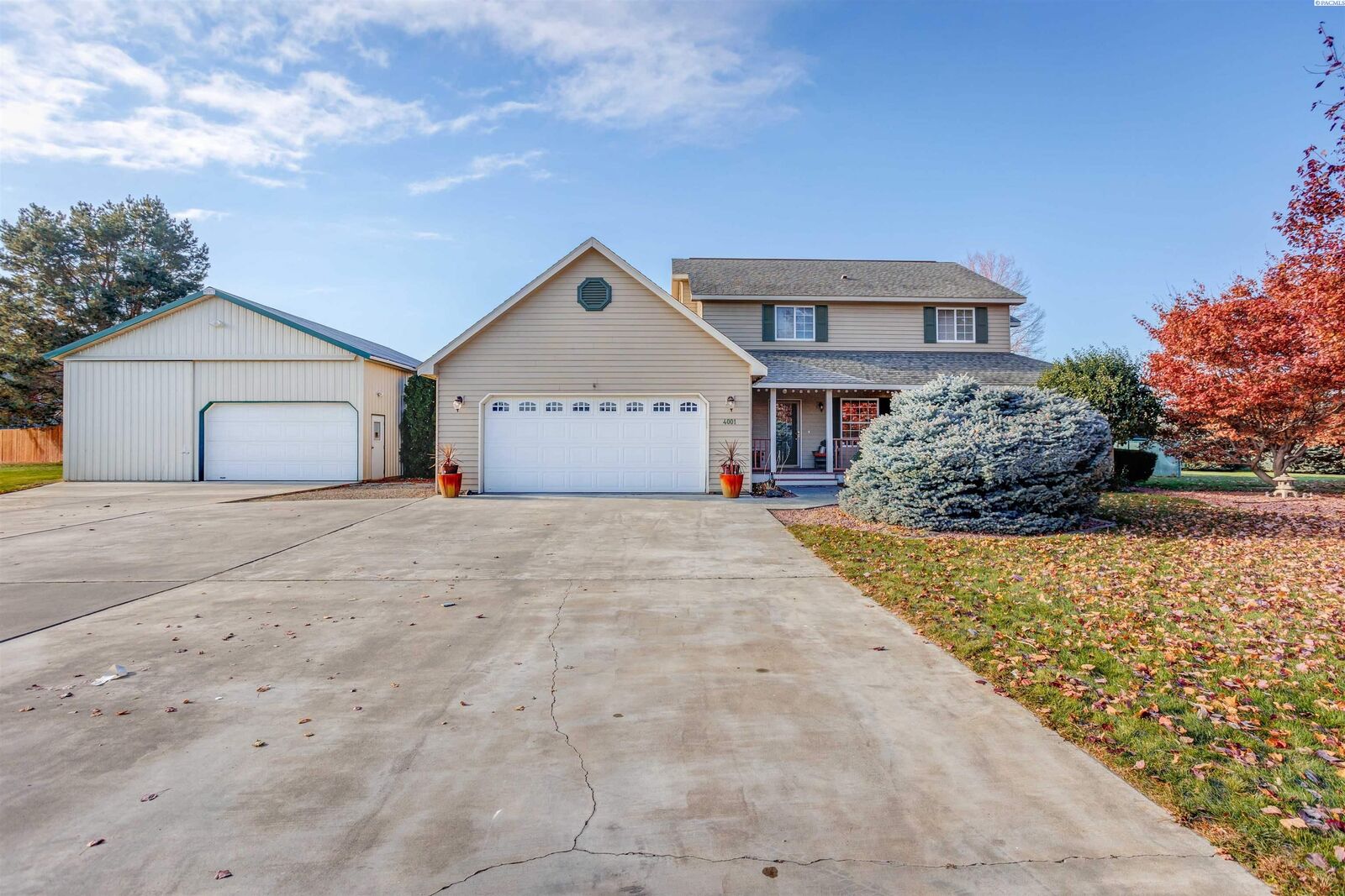 Property Photo:  4001 Cascade Dr  WA 99353 