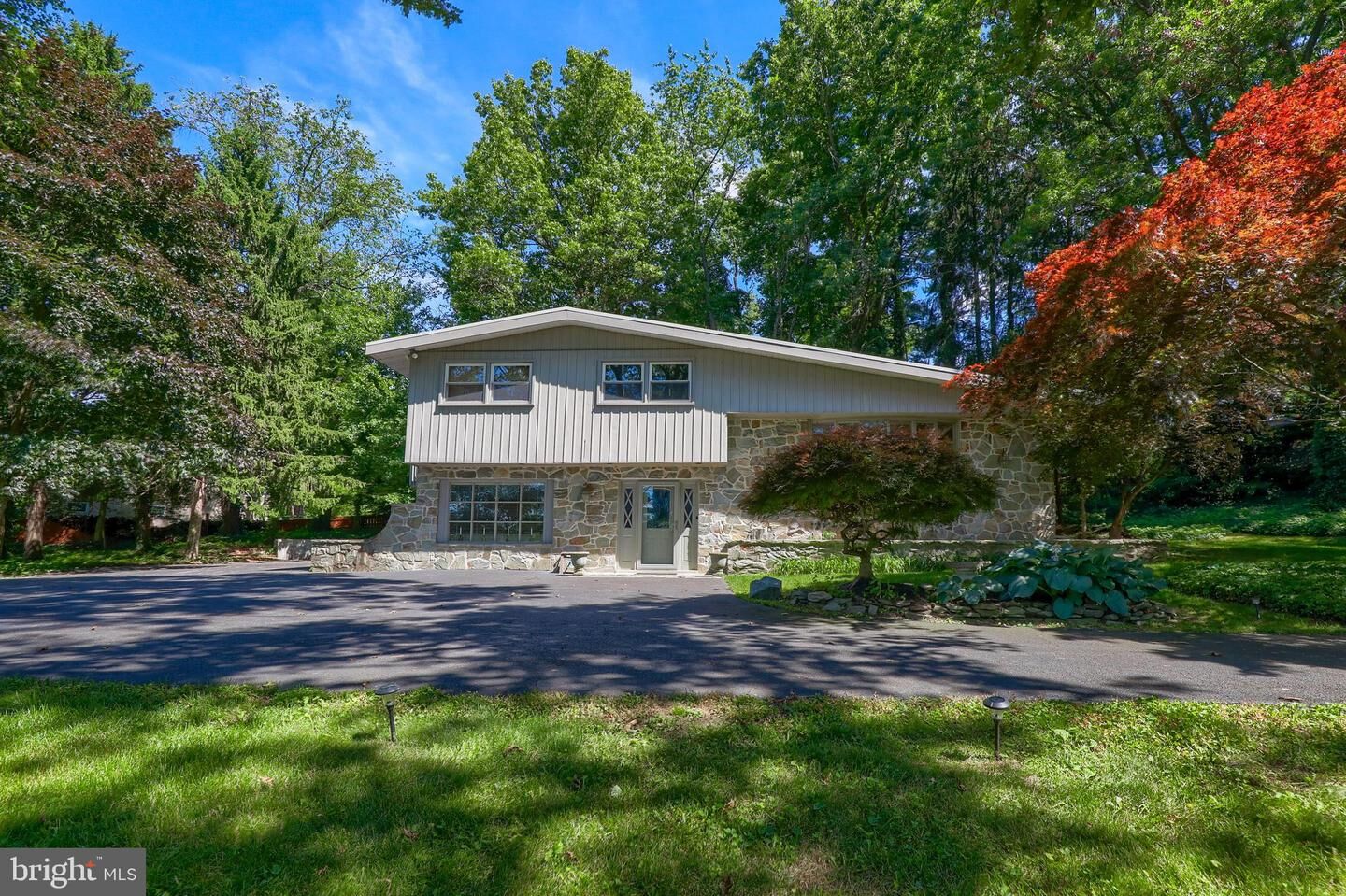 Property Photo:  3099 Lyndana Drive  PA 17601 