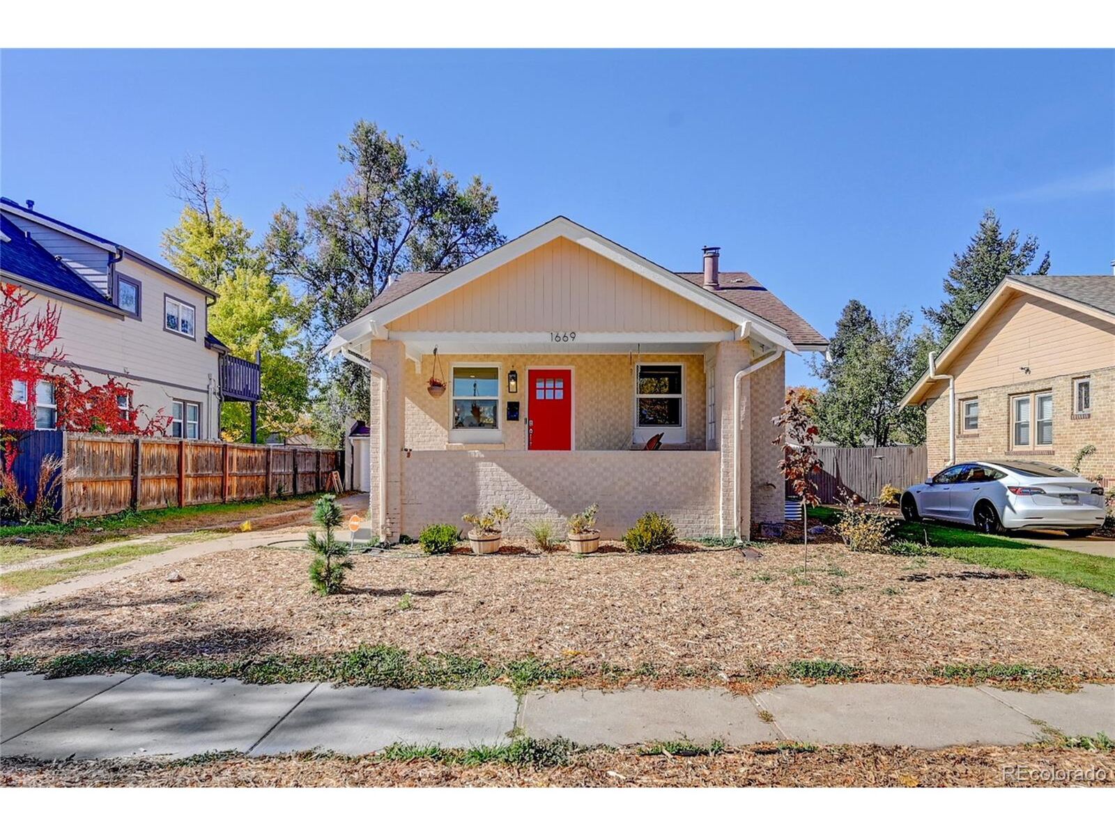 Property Photo: 1669 Trenton St CO 80220