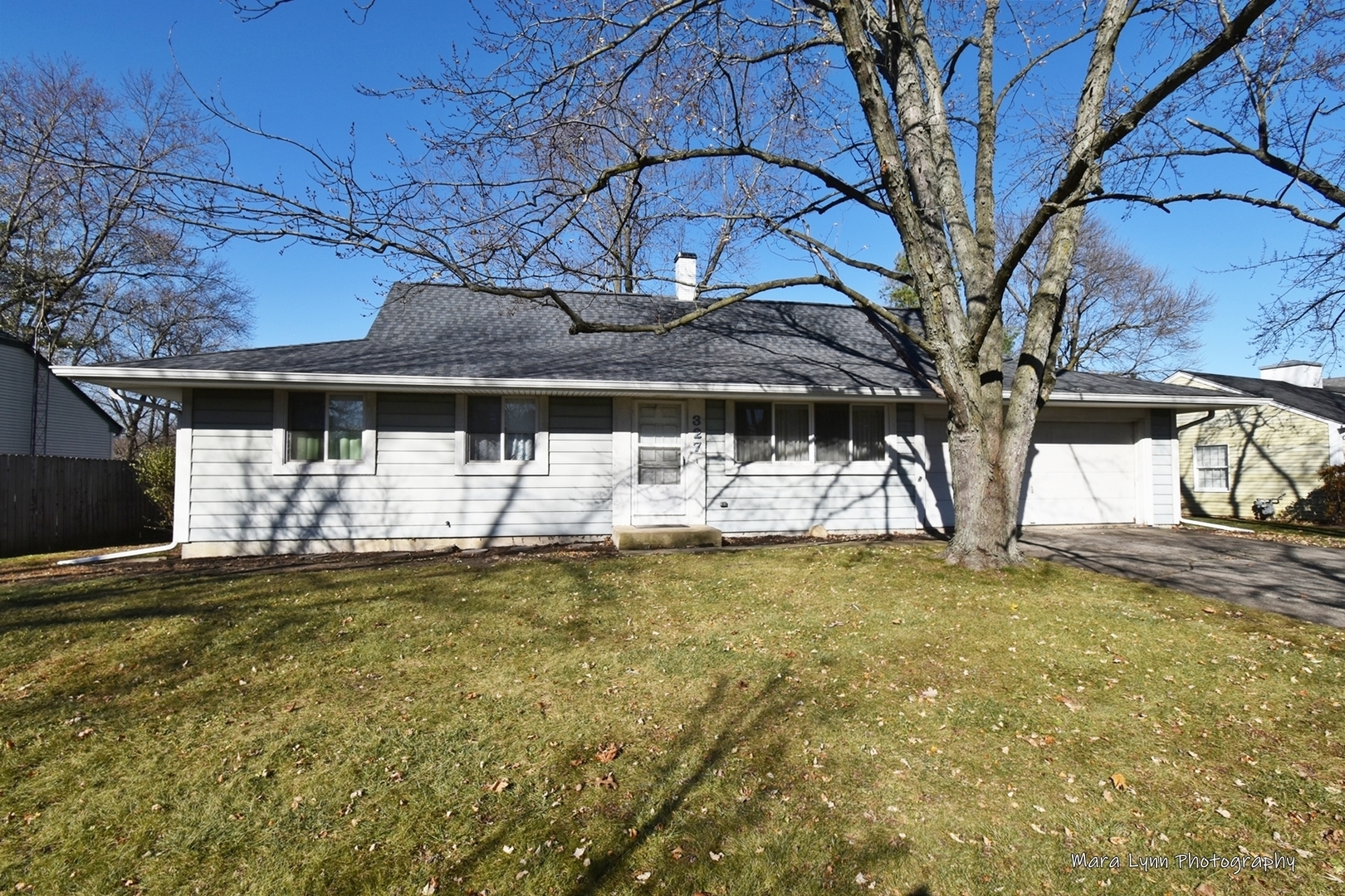 Property Photo:  327 Boulder Hill Pass  IL 60543 