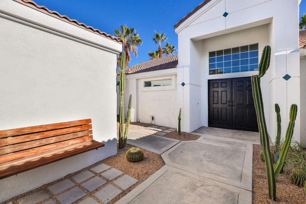 Property Photo:  45420 Desert Fox Dr Drive  CA 92253 