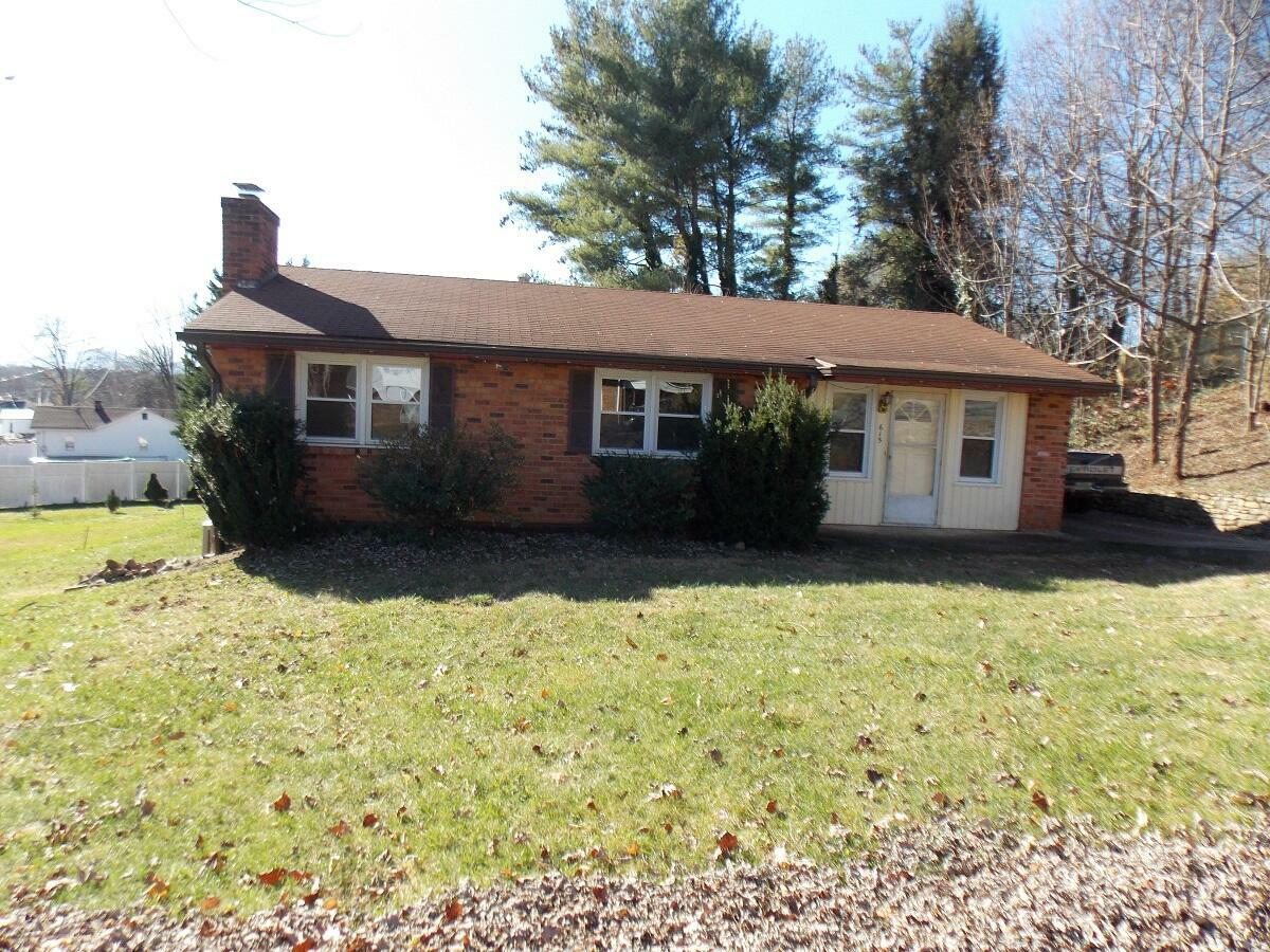 615 Tarpley Ln  Salem VA 24153 photo