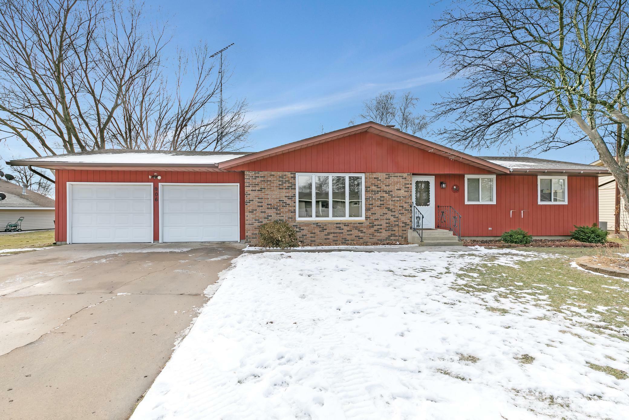 Property Photo:  906 1st Street N  MN 56320 