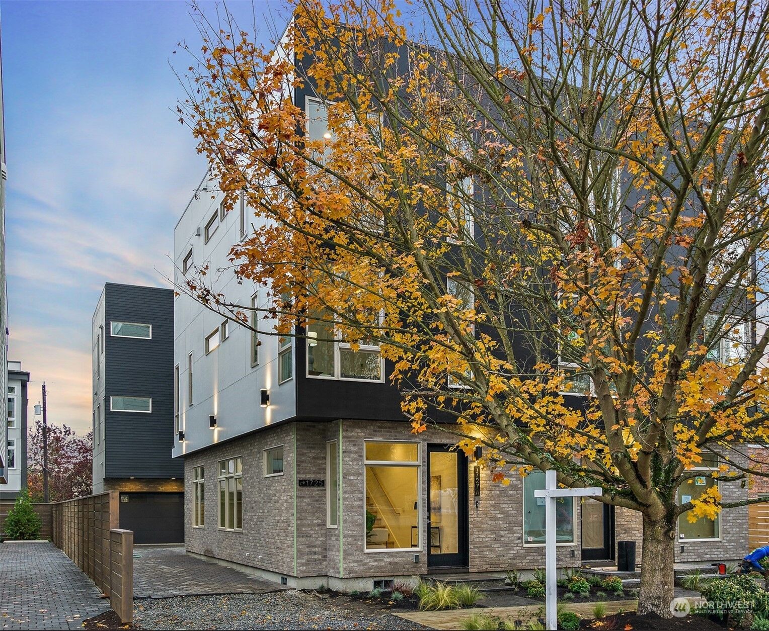 Property Photo:  1727 NW 64th Street A  WA 98107 