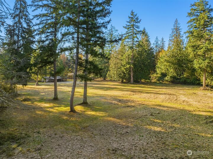 Property Photo:  13517 106th Street E  WA 98374 
