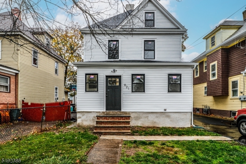 Property Photo:  921 W 5th St  NJ 07063 