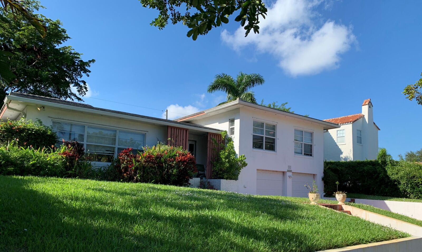 Property Photo:  4001 Eastview Avenue  FL 33407 