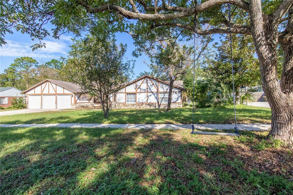 Property Photo:  210 Brom Bones Lane  FL 32750 