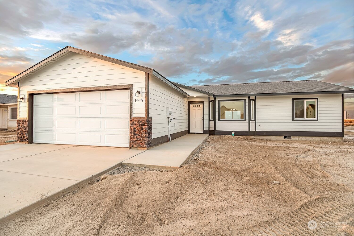 Property Photo: 933 P Street SW WA 98848