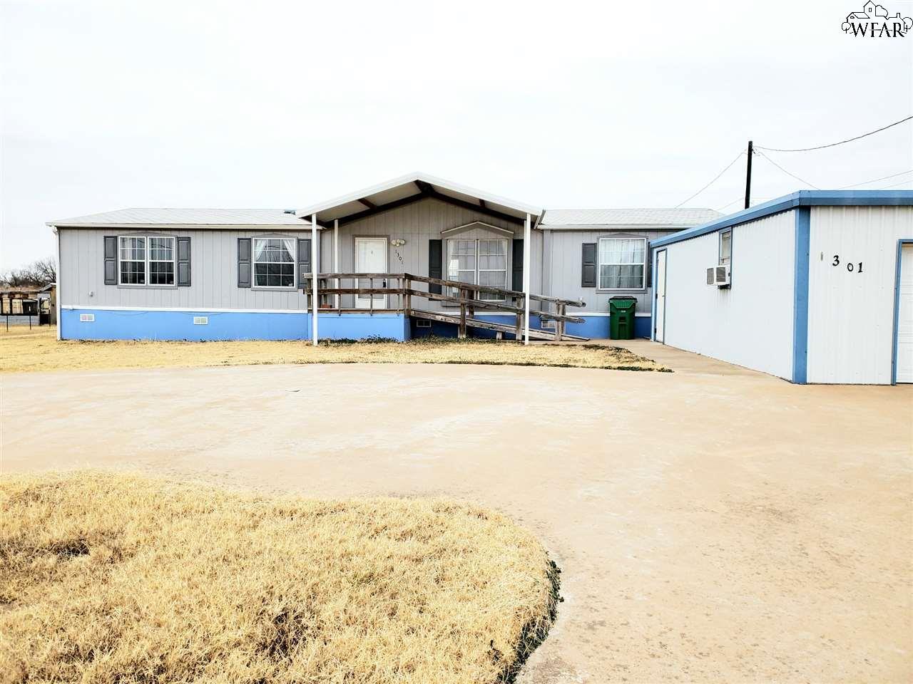 Property Photo: 1301 S Fm 369 TX 76354