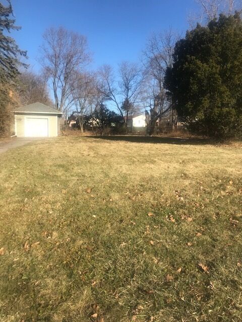 Property Photo:  860 Bode Road  IL 60120 