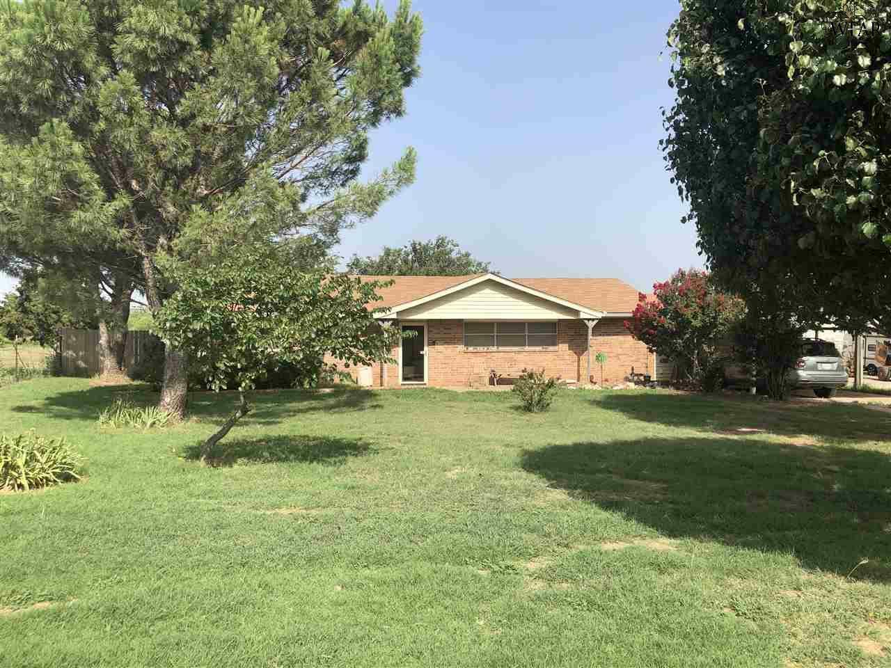 Property Photo: 352 Homestead Lane TX 76305