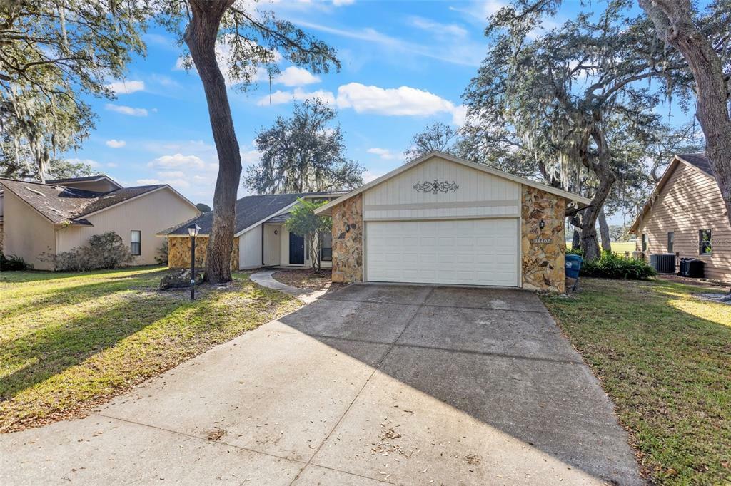 Property Photo:  34402 Whispering Oaks Boulevard  FL 33523 