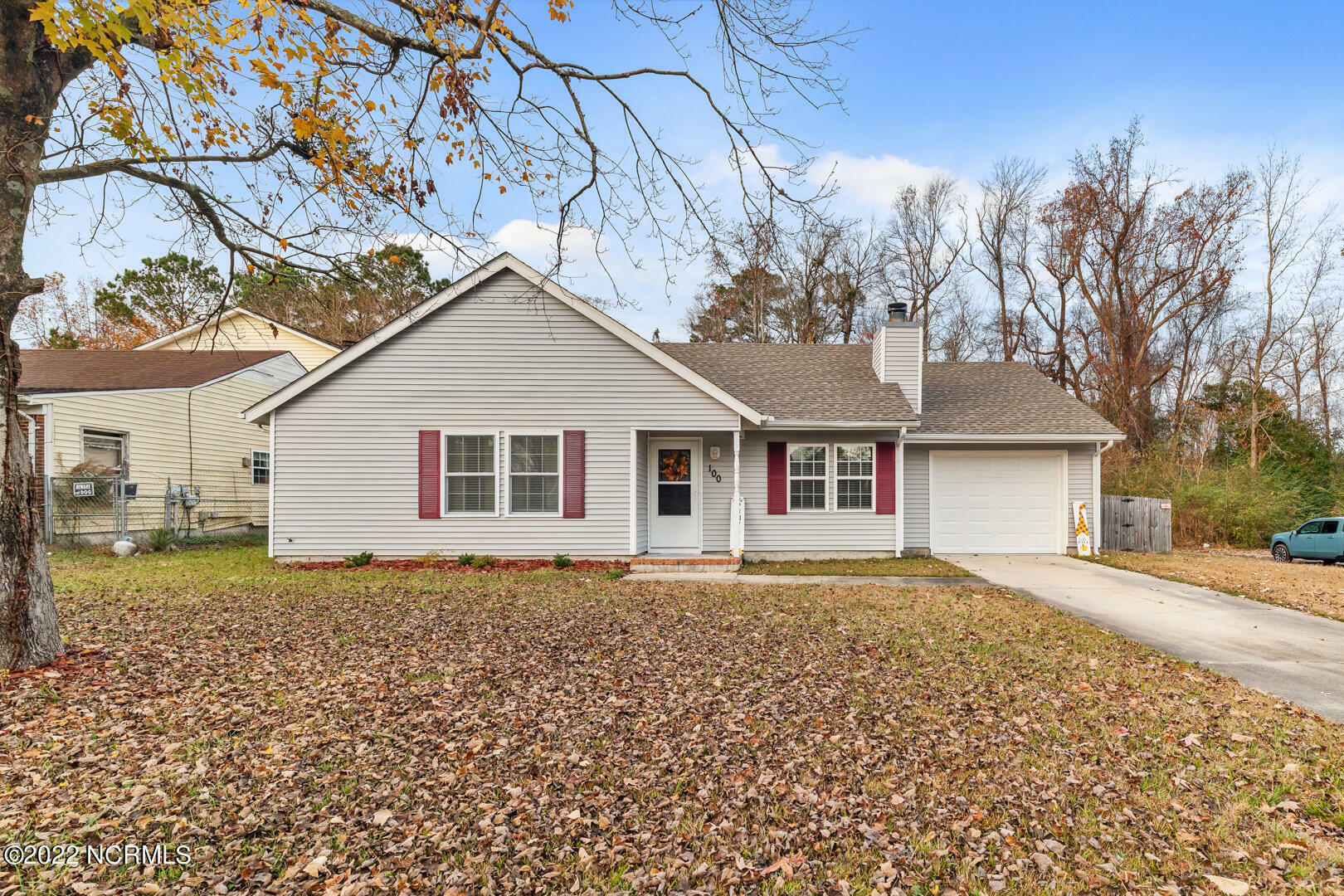 Property Photo:  100 Hampton Court  NC 28546 