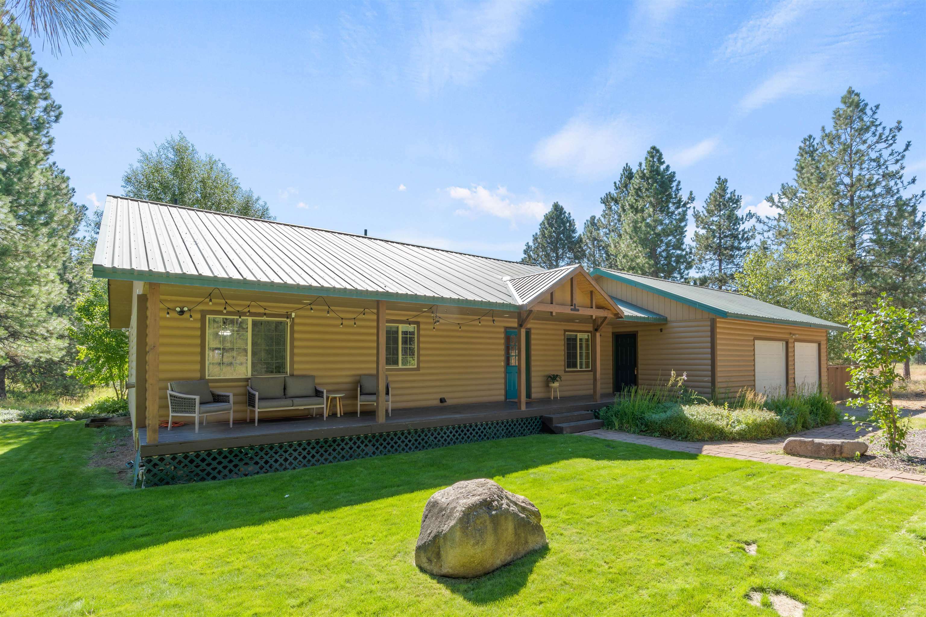 Property Photo:  27818 N River Estates Rd  WA 99003 