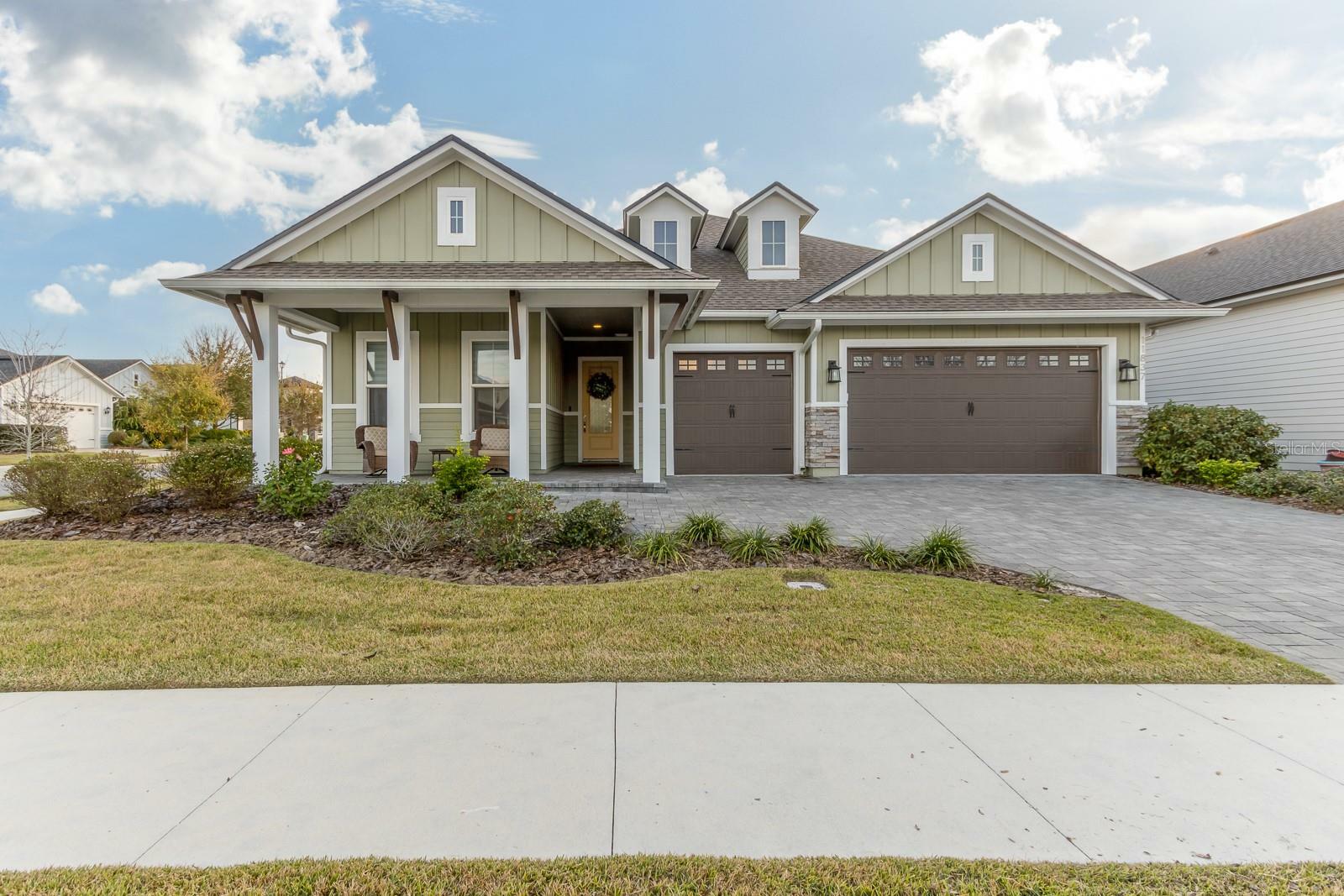 Property Photo:  11837 SW 32nd Lane  FL 32608 