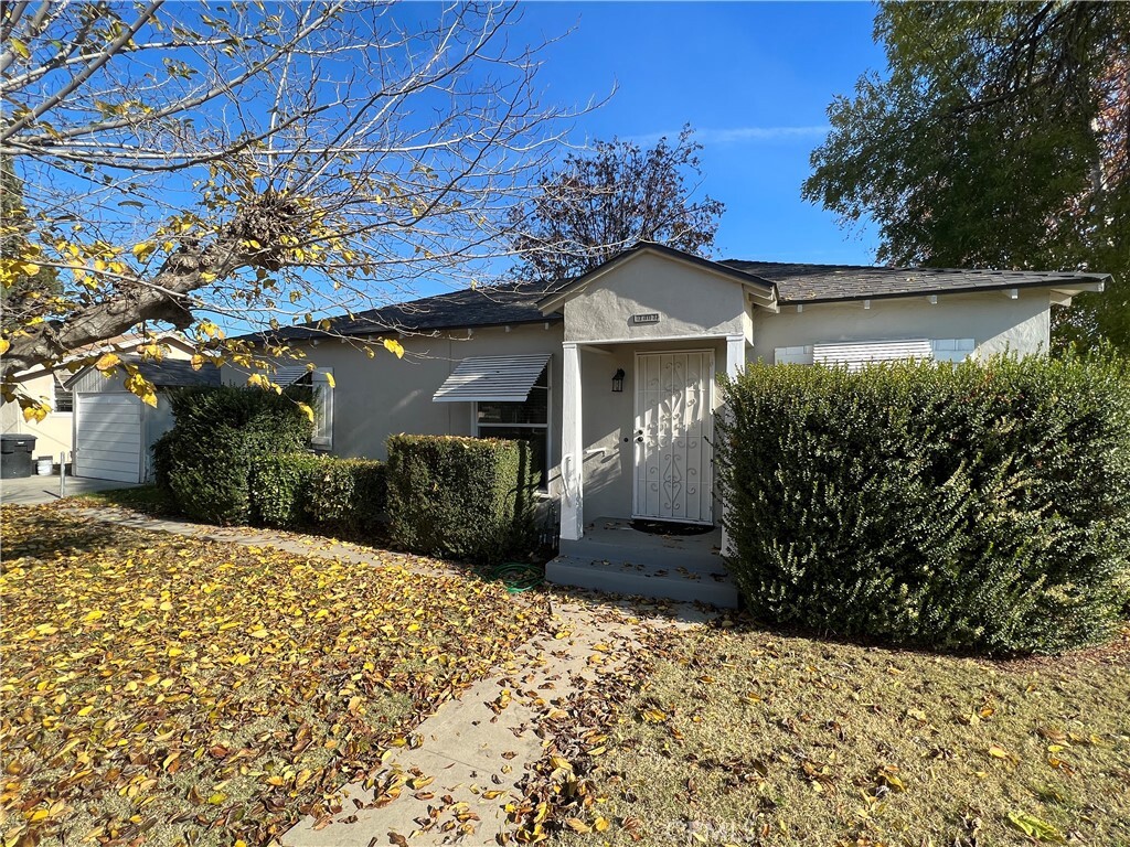 Property Photo: 1401 Middleton Street CA 93230