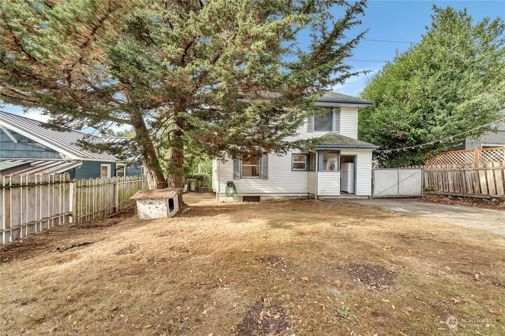 Property Photo:  6736 3rd Avenue NW  WA 98117 