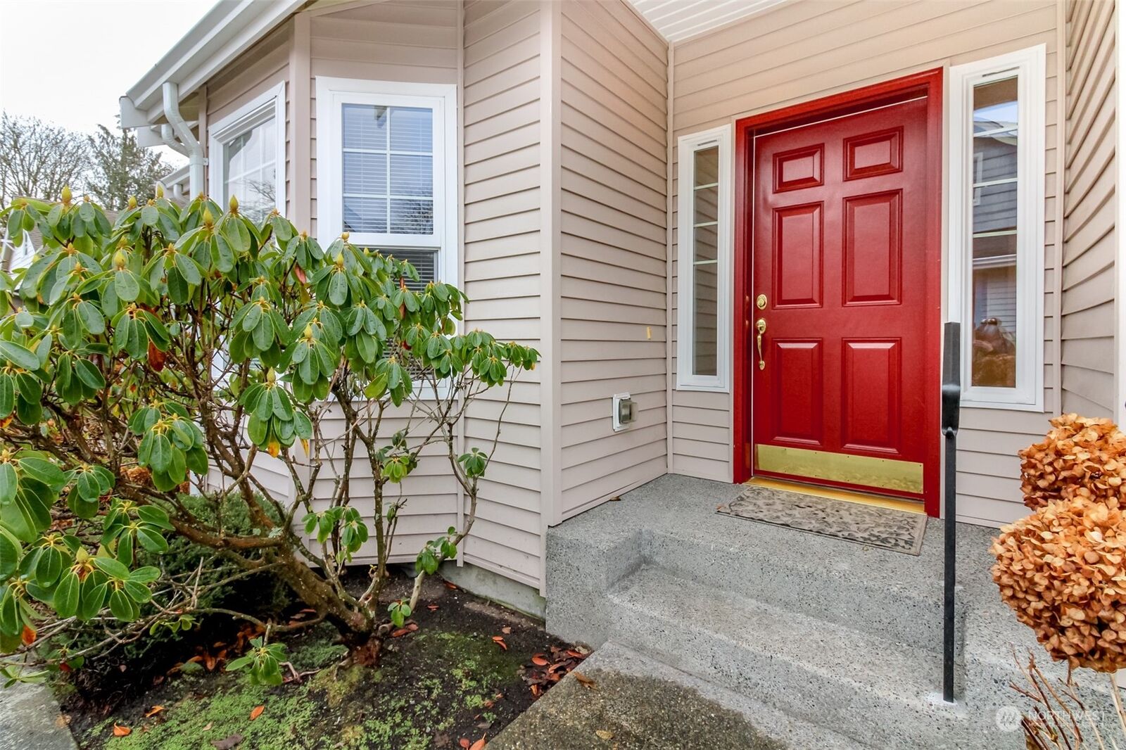 Property Photo:  5511 57th Avenue Ct W  WA 98467 