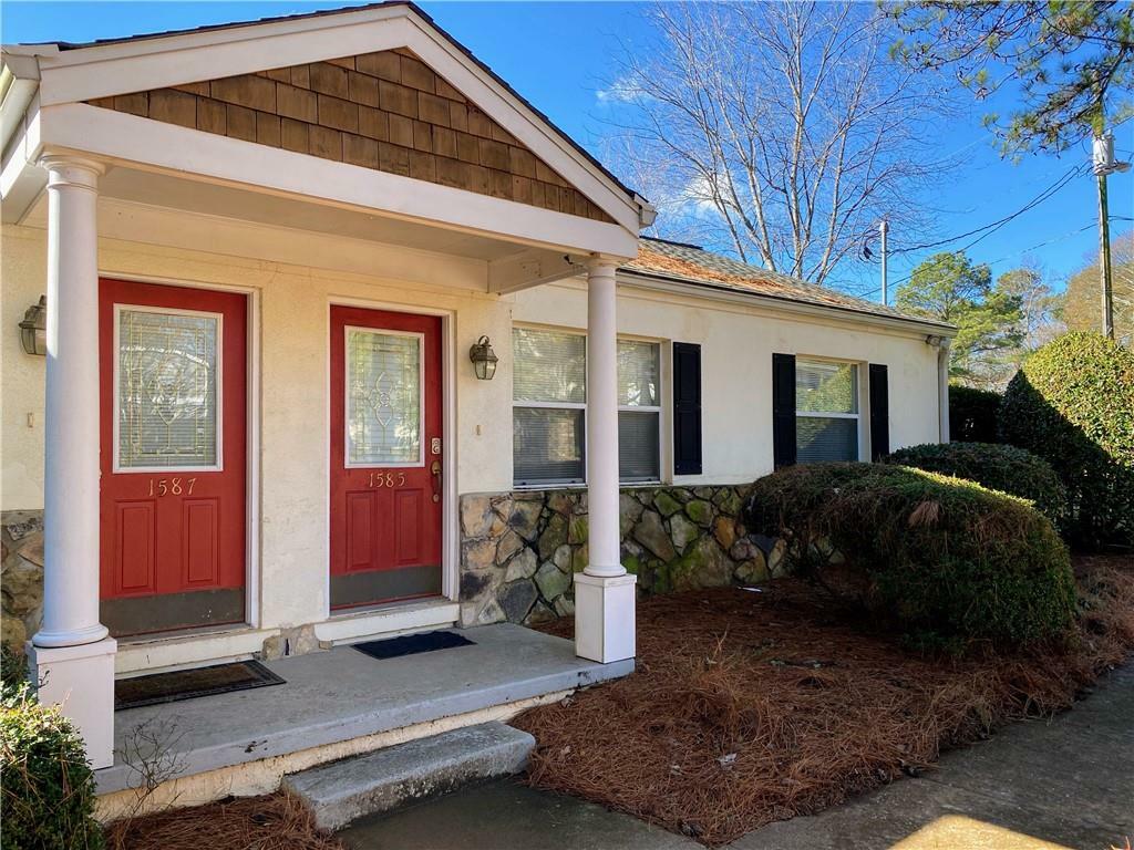 Property Photo: 1585 Stone Gate Lane GA 30317