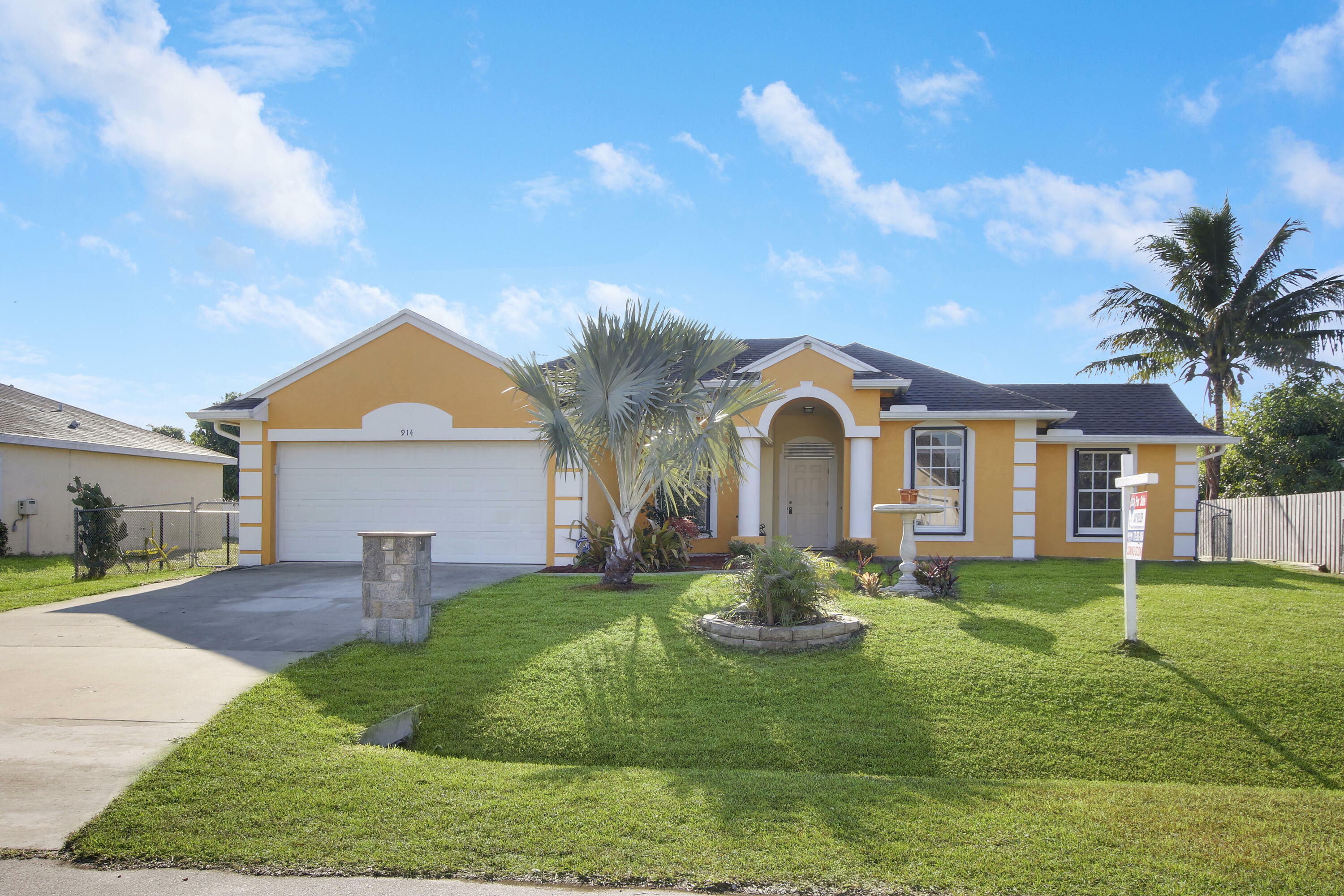 Property Photo:  914 SW Gwendolen Terrace  FL 34953 