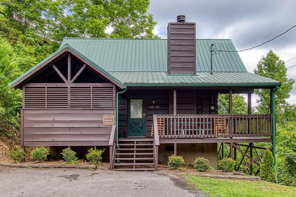 Property Photo: 1620 Tirres Hill TN 37862