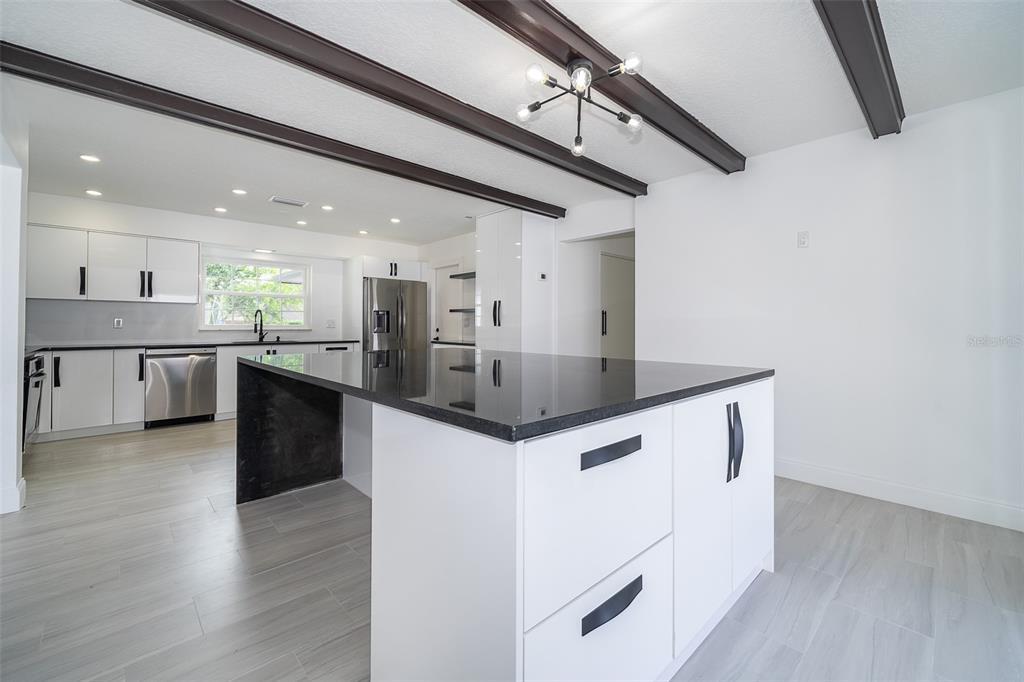 Property Photo: 660 Brookside Road FL 32751
