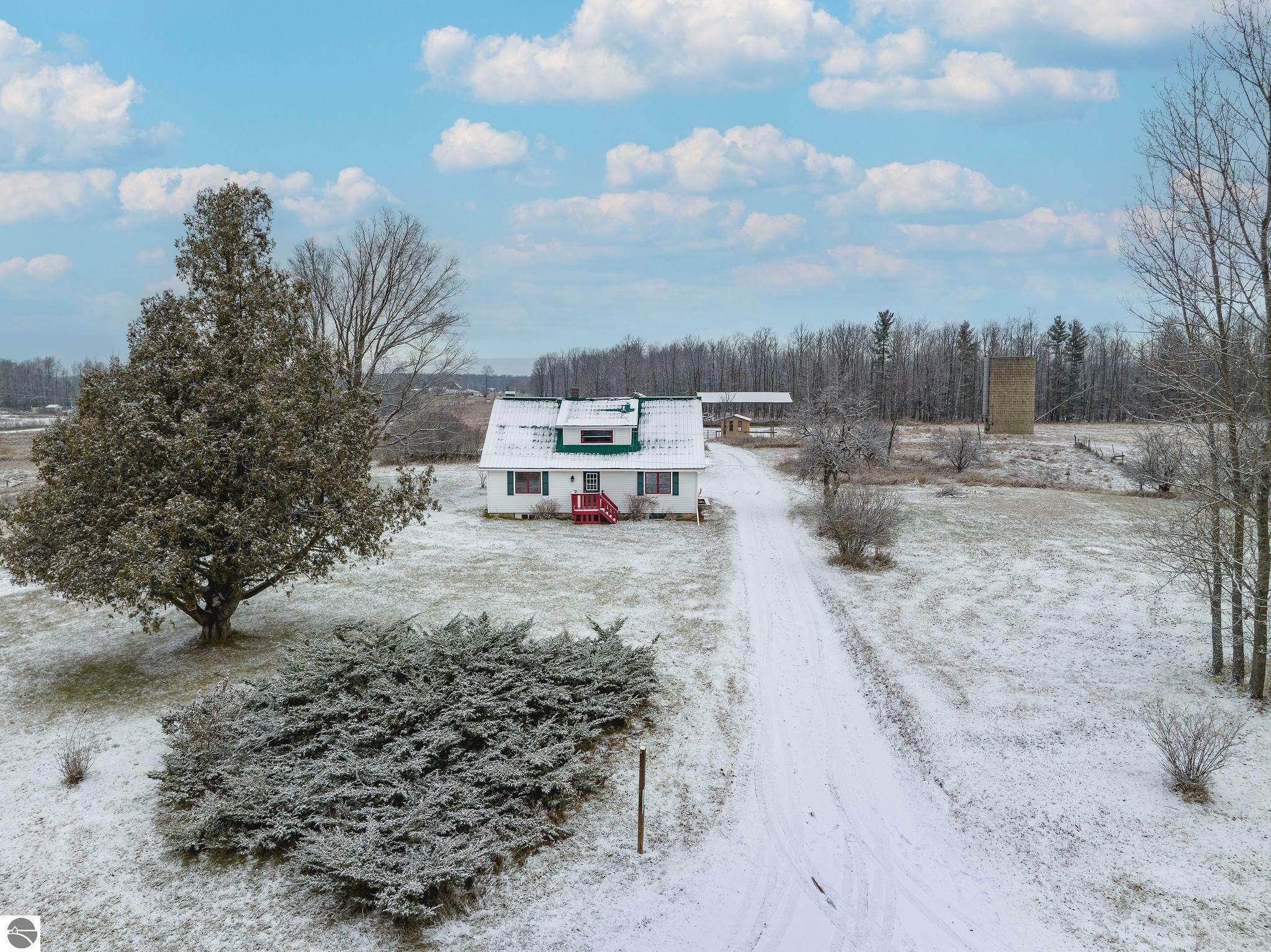 Property Photo: 10106 Pine Road MI 49665