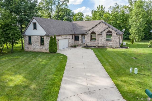 Property Photo:  28988 Savoie Court  MI 48154 