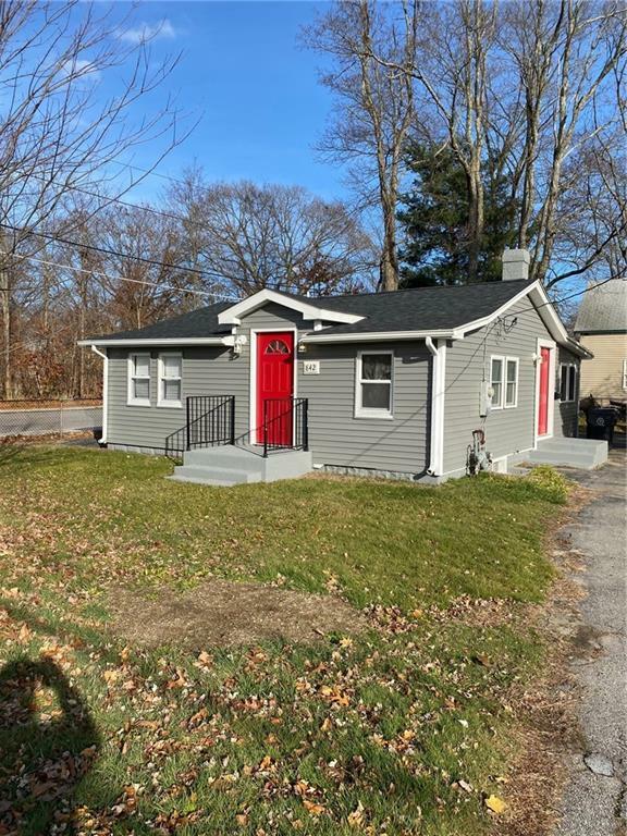 Property Photo: 842 Willett Av RI 02915