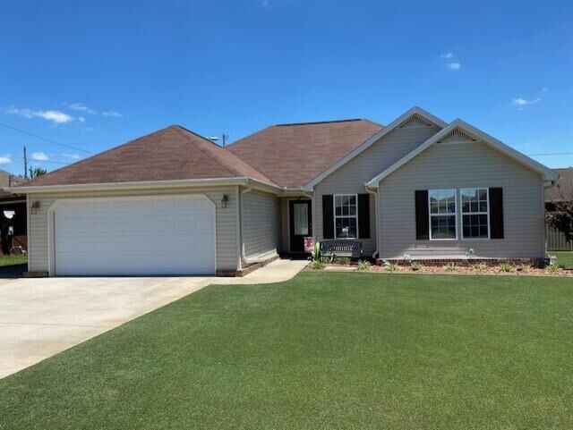 Property Photo: 313 Benton Dr AL 35661