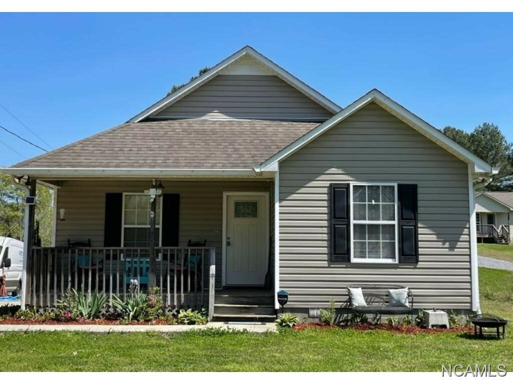 Property Photo: 475 Commissary Rd AL 35180