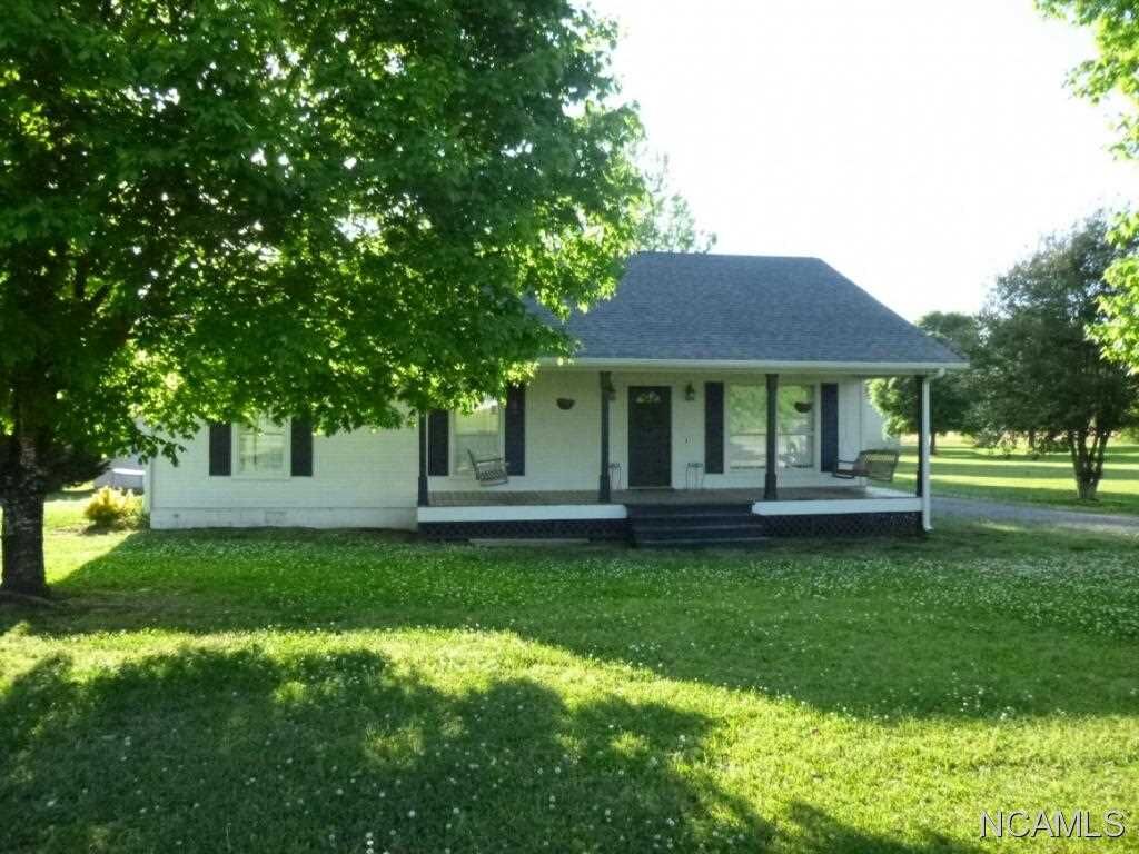 Property Photo: 420 Co Rd 453 AL 35057
