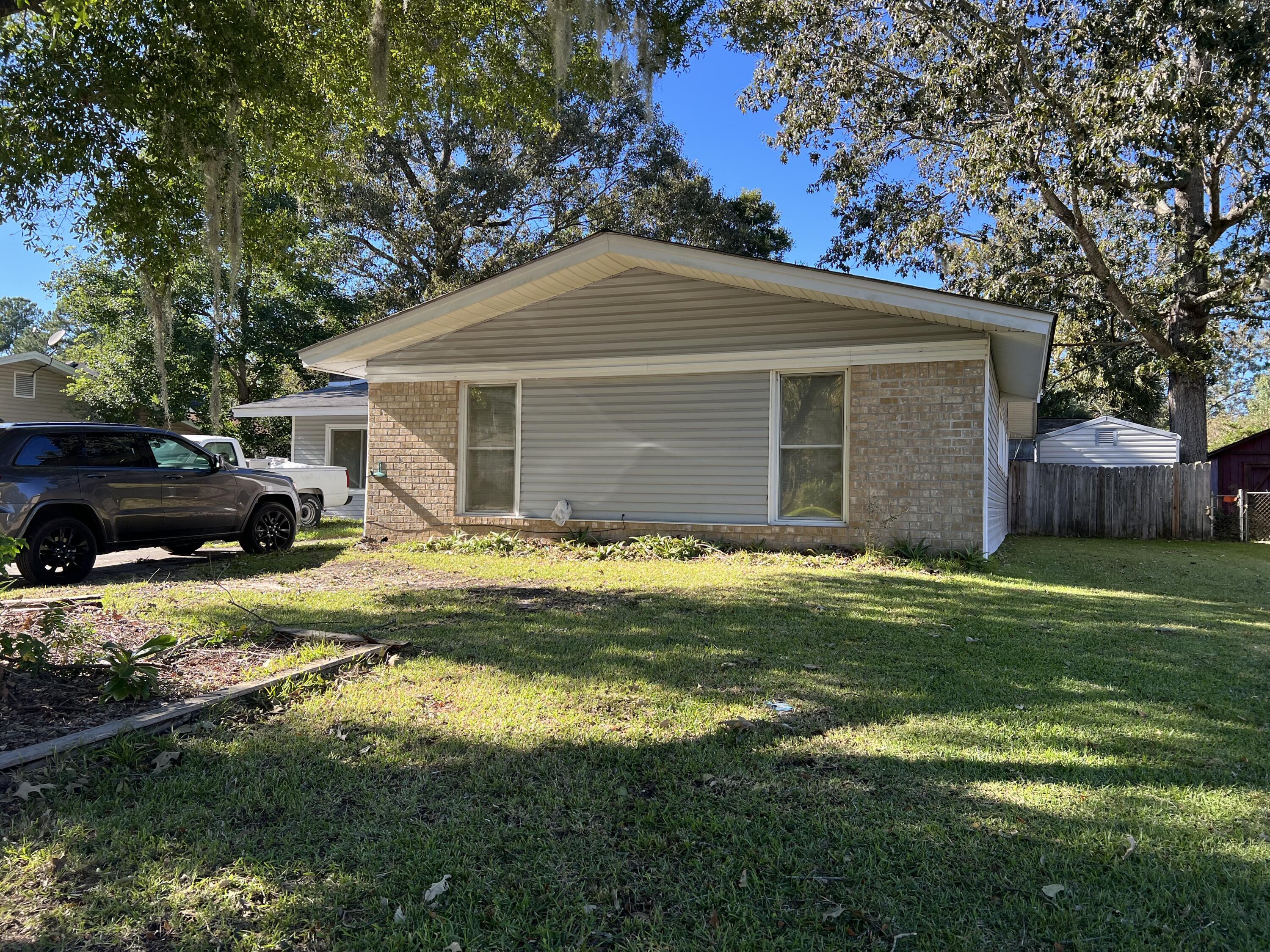 Property Photo:  418 Temple Road  SC 29456 