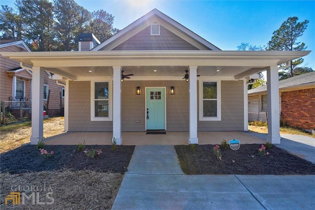 Property Photo:  1910 Connally Drive  GA 30344 