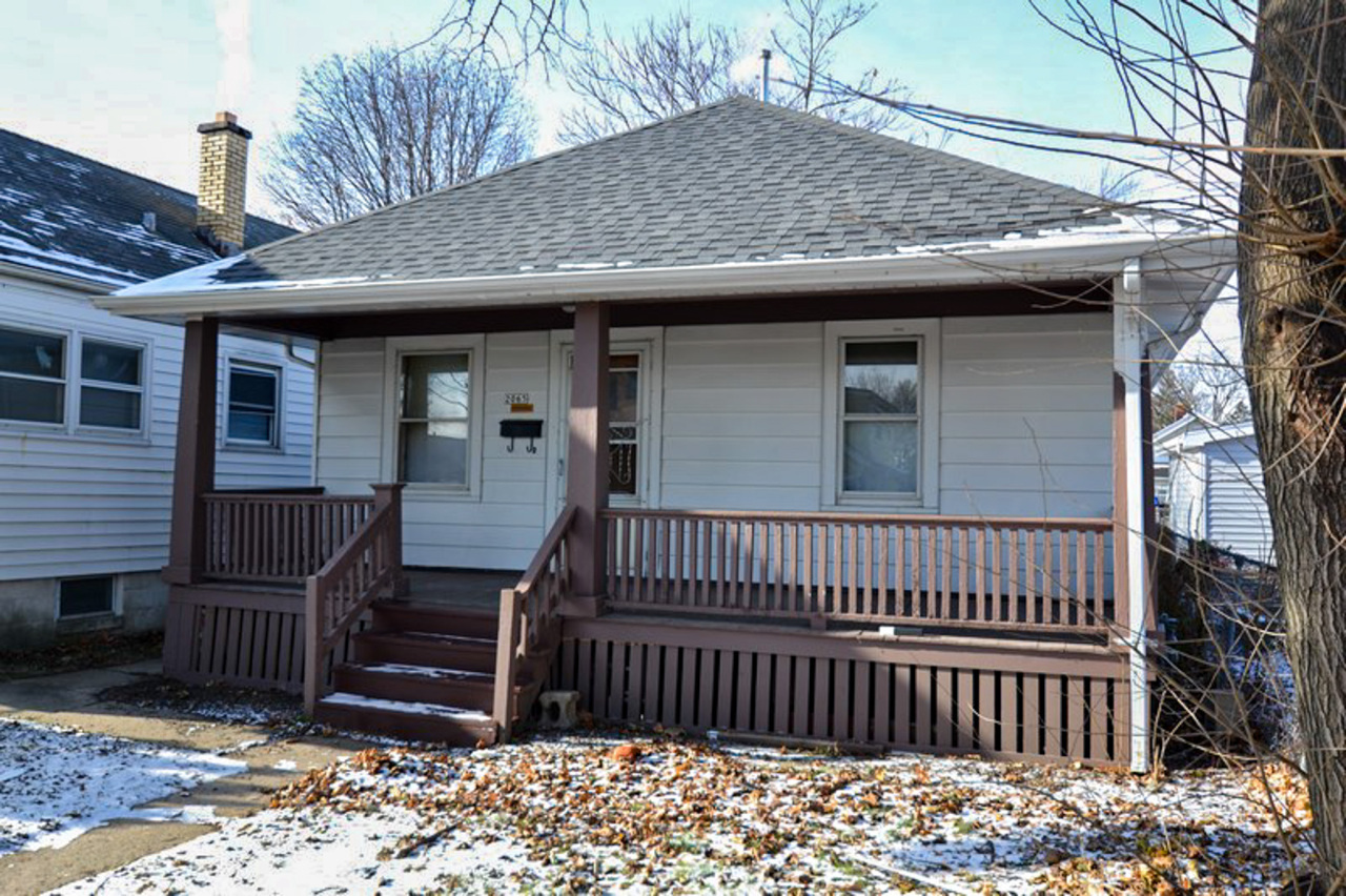 Property Photo:  2065 S 58th St  WI 53219 