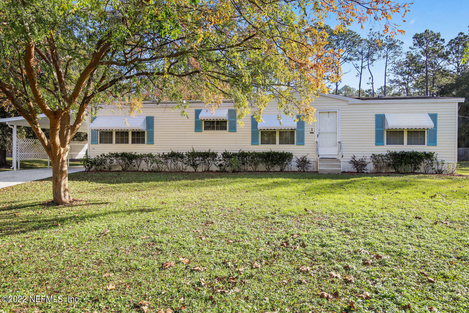 Property Photo: 194 Yucca Street FL 32068