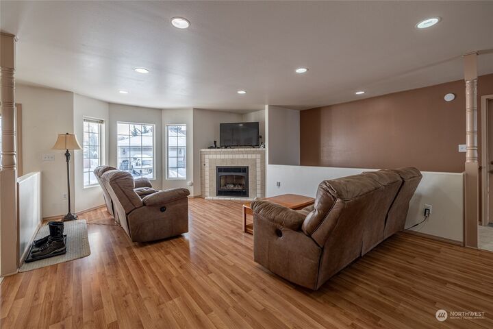 Property Photo: 302 Garden Circle WA 98815