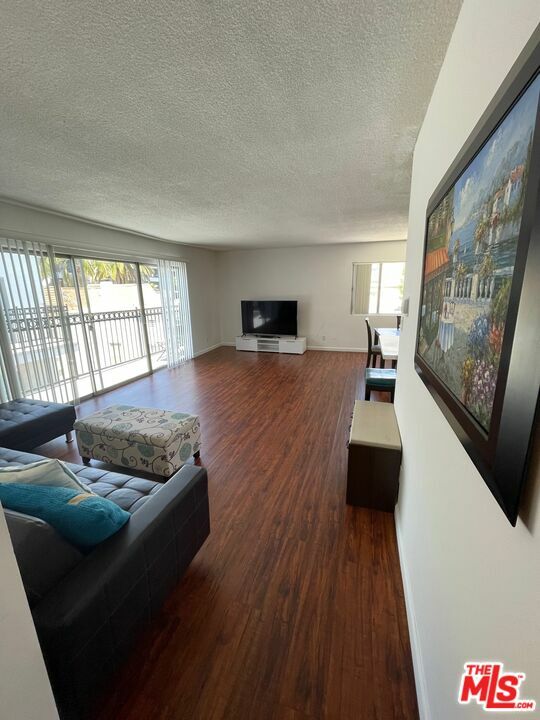 136  S Palm Dr 306  Beverly Hills CA 90212 photo