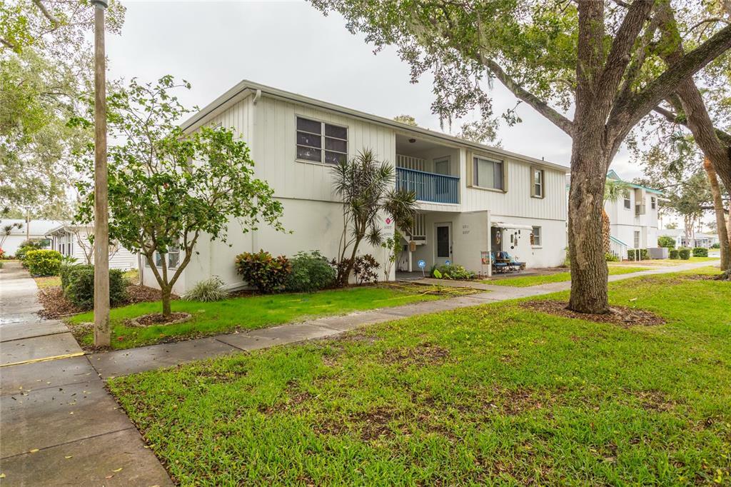 Property Photo:  6005 Lilli Way  FL 34207 