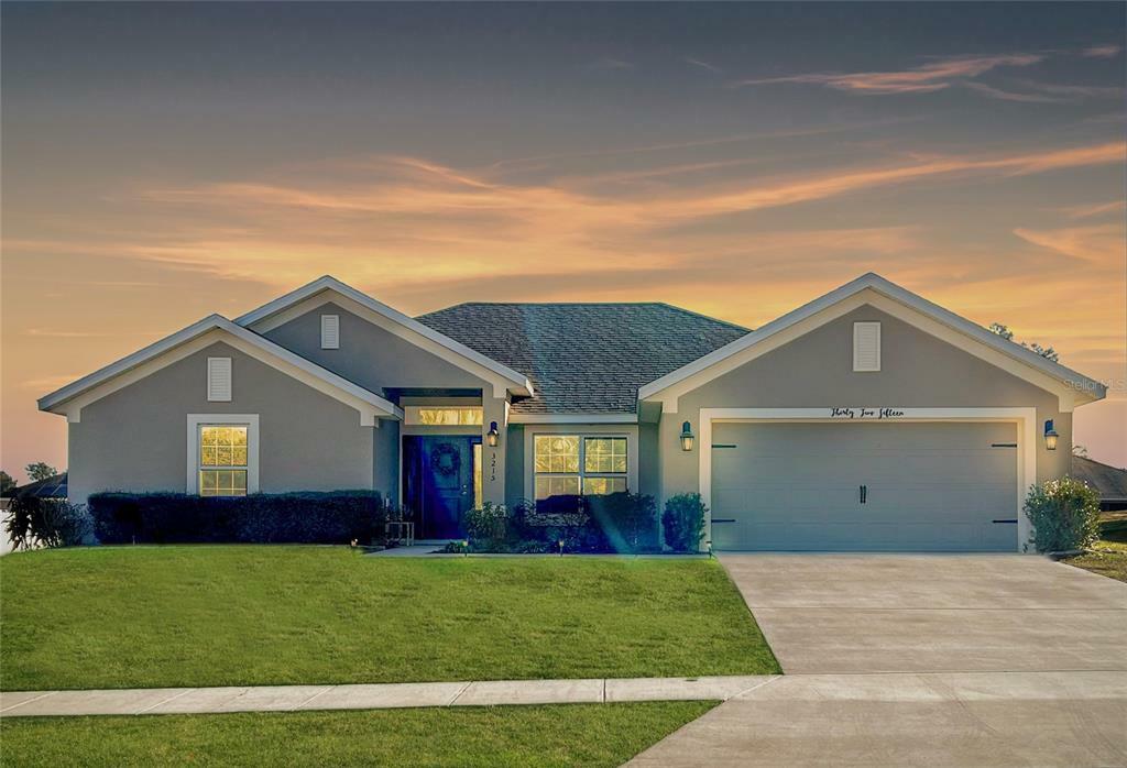 Property Photo: 3215 SE 42nd Terrace FL 34480
