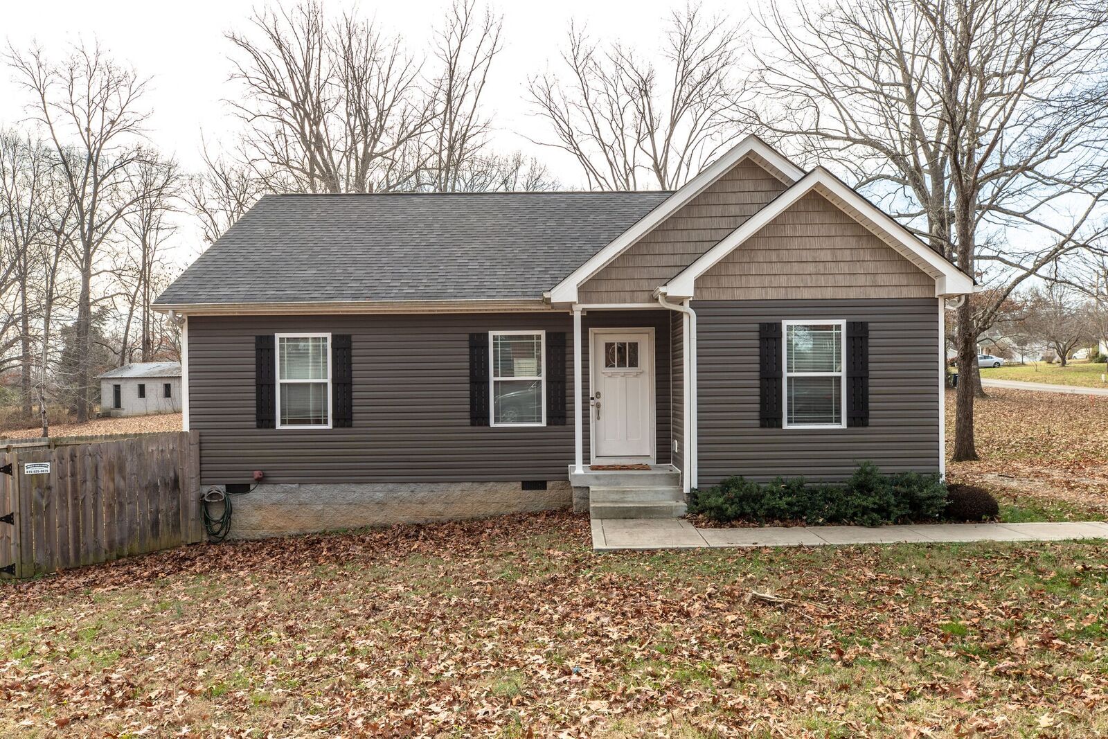 Property Photo: 1602 Hill St TN 37187