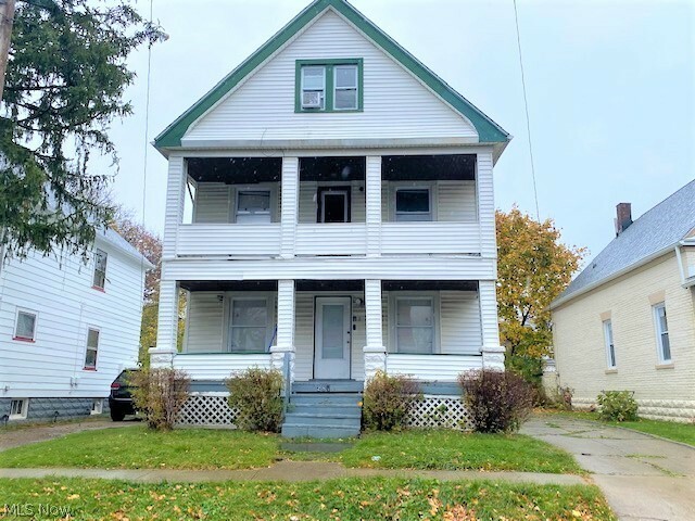 Property Photo:  2813 E 126th Street  OH 44120 