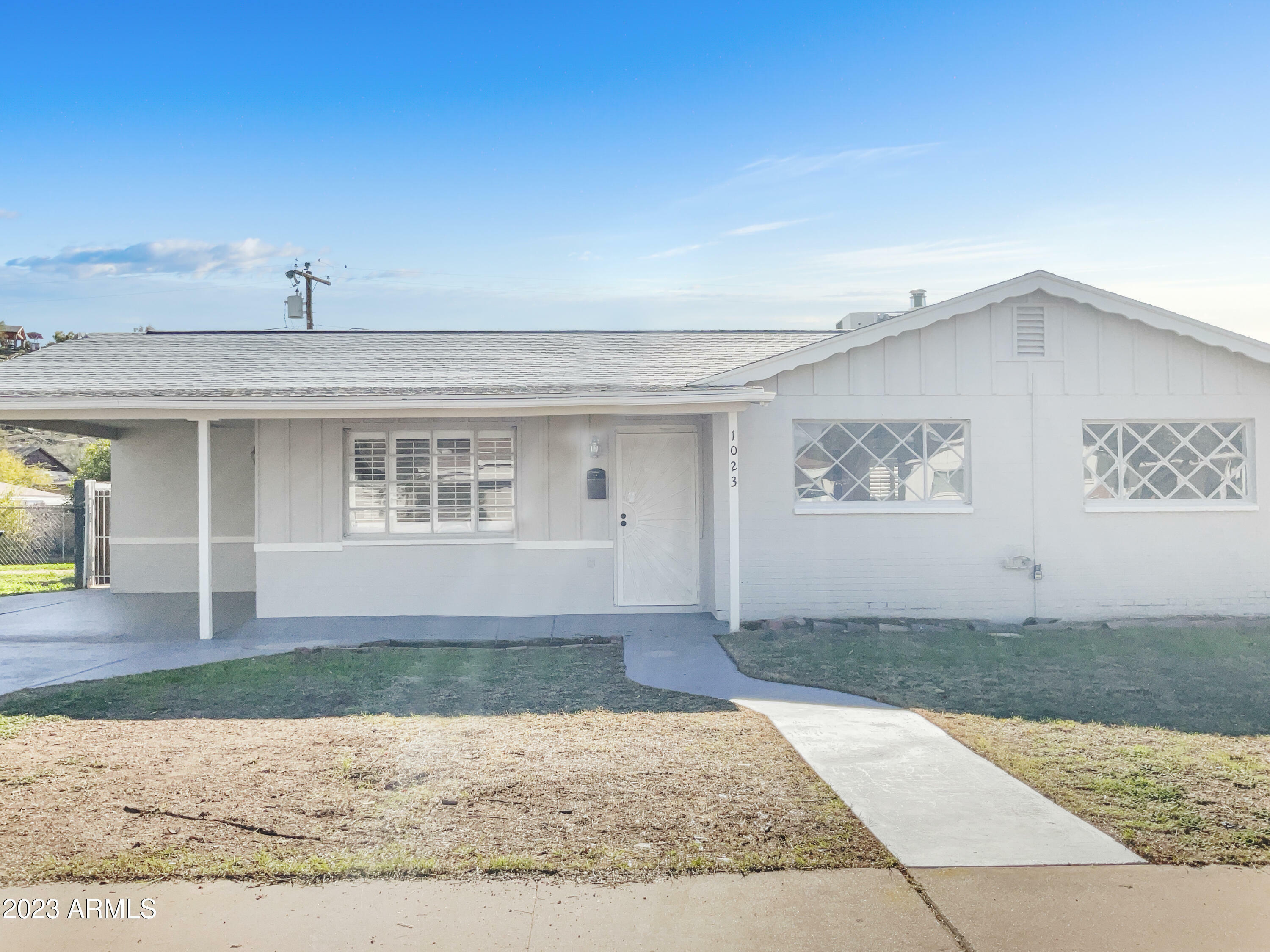 Property Photo:  1023 E Diana Avenue  AZ 85020 